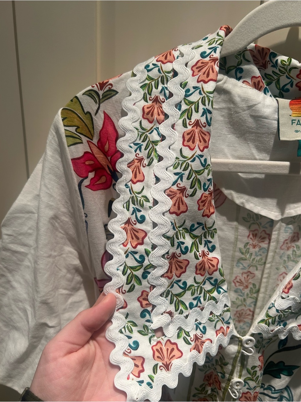 Farm Rio short romper- Embroidered White Floral with Belt - Picture 2 of 6